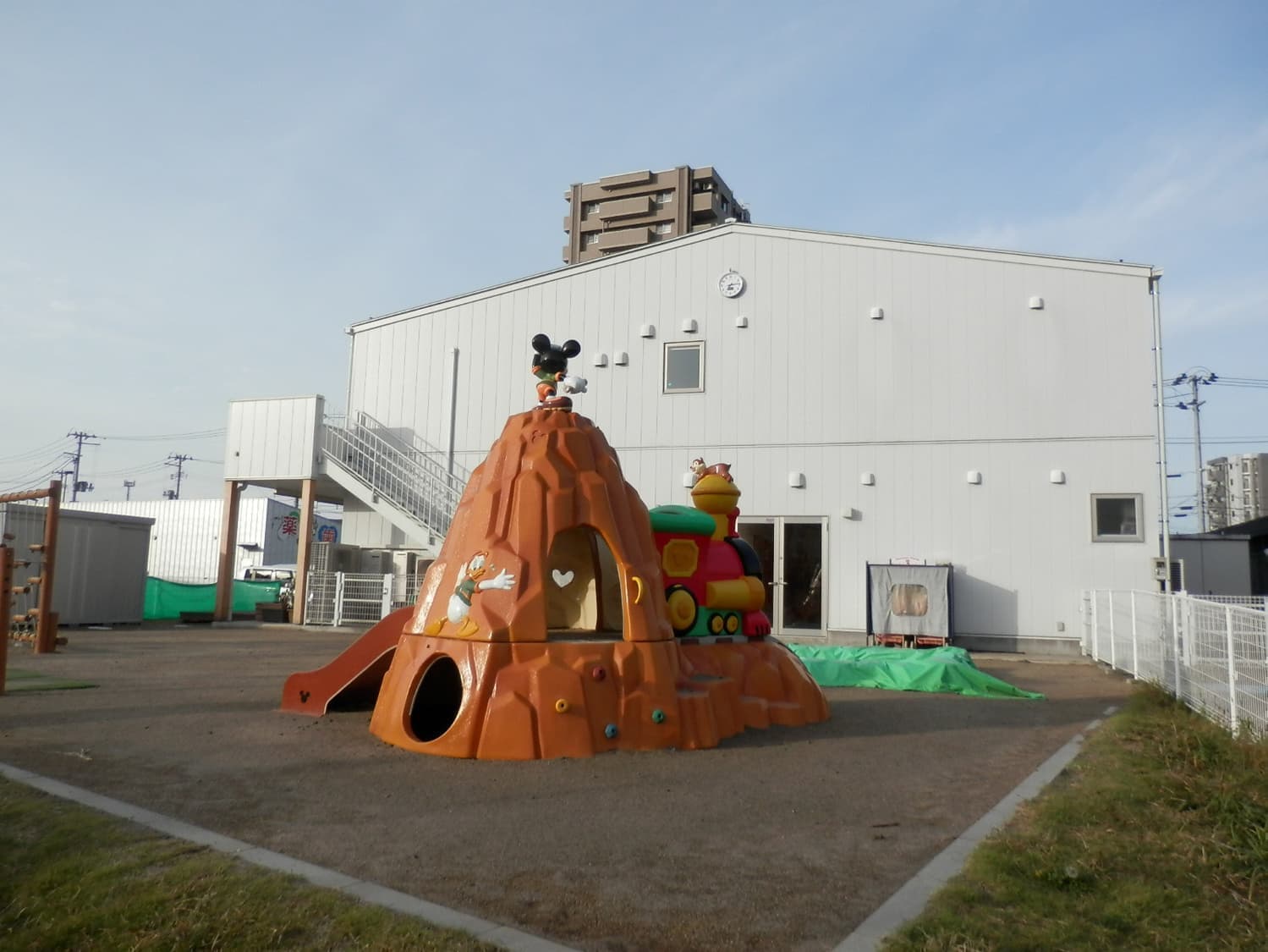 ちゃいるどらんど荒井こども園